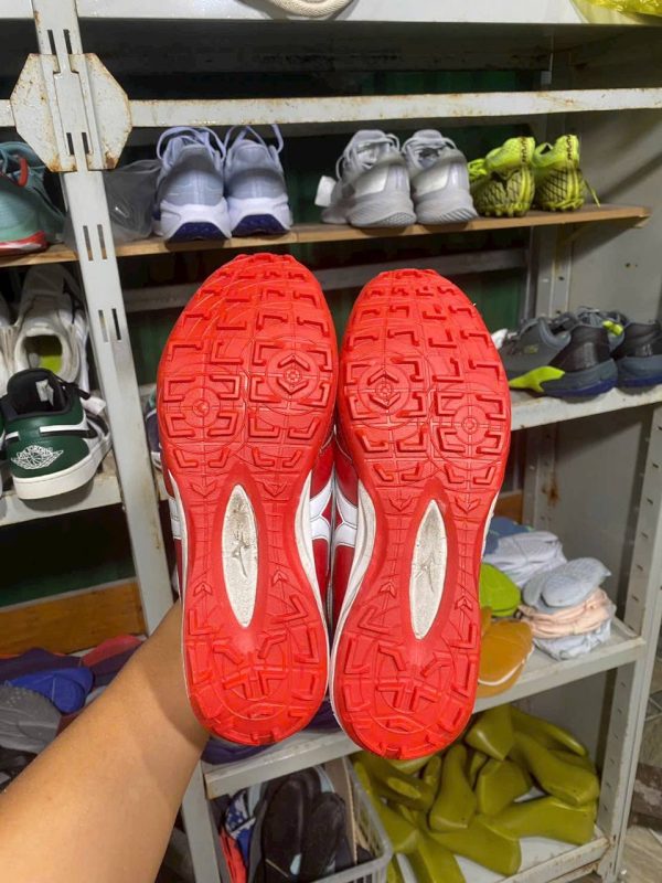 Giày Mizuno đã ráp đế TF màu đỏ